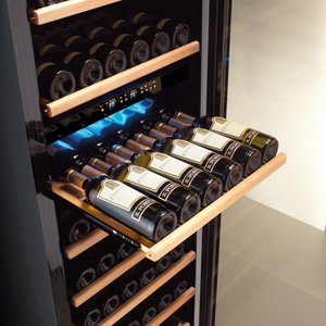 Cave à vin modèle Monferrato. Capacité : 182 bouteilles. Zones réfrigérées : 2 MONFERRATO – Image 3
